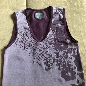 Athleta V-Neck Tank Top. Shades of purple.